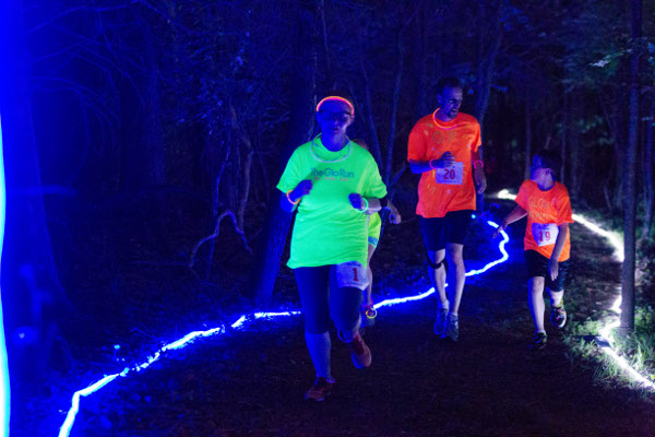 REV3Glow Run at New Town in Williamsburg – June 17, 2016