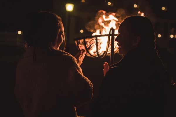 yule-log-in-colonial-williamsburg